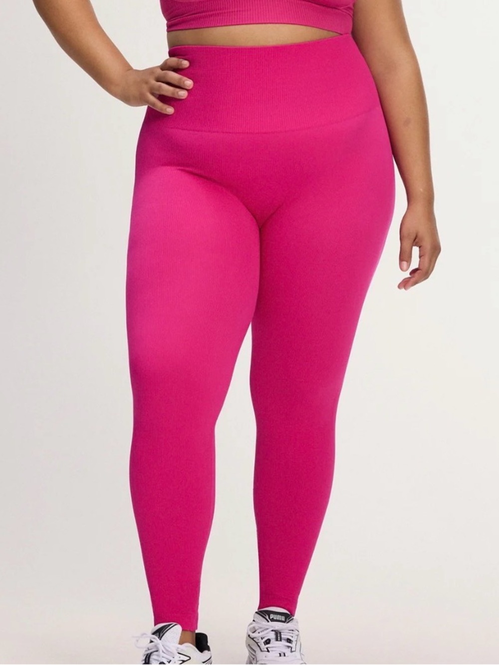 🌟HP🌟 SAVAGEXFENTY 🩷 Seamless Longline Sports Bra & Ribbed High-Waist Legging Set - Picture 5 of 7